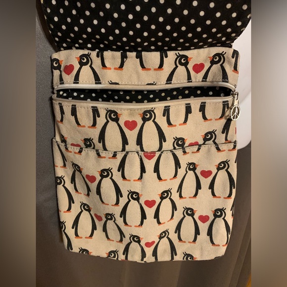 Bungalow 360 penguins crossbody bag and wallet set - Picture 6 of 7